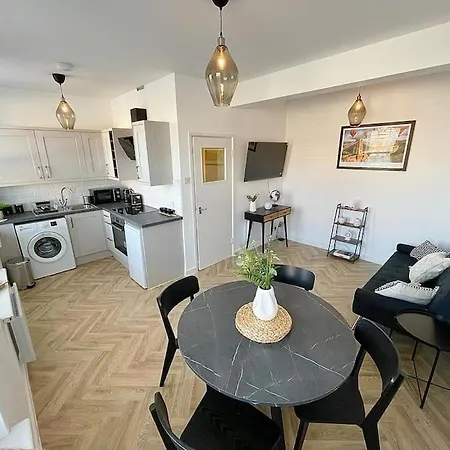 Arnside Apartment Bristol